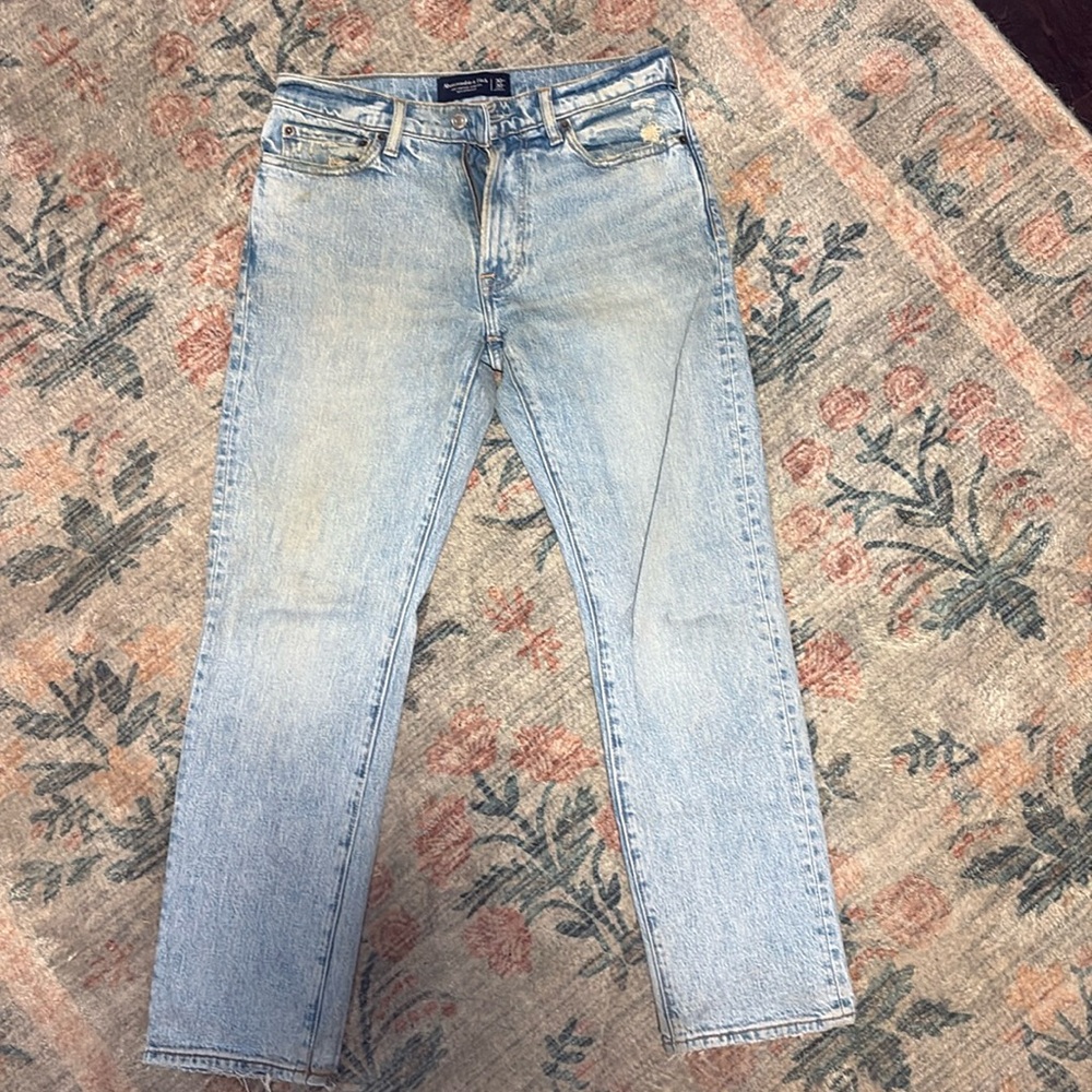 Abercrombie and Fitch 90’s Straight Fit Jeans